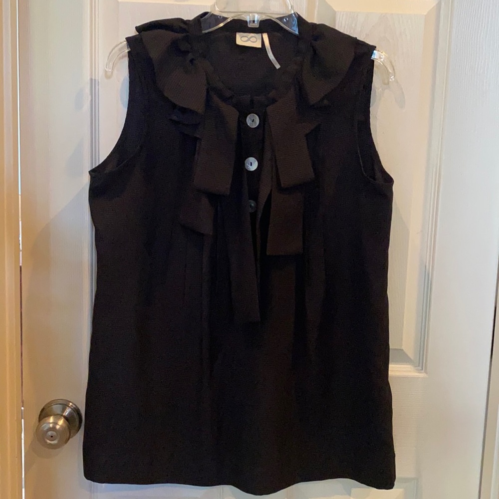 NWOT Dressy Women’s Sleeveless Blouse Size M